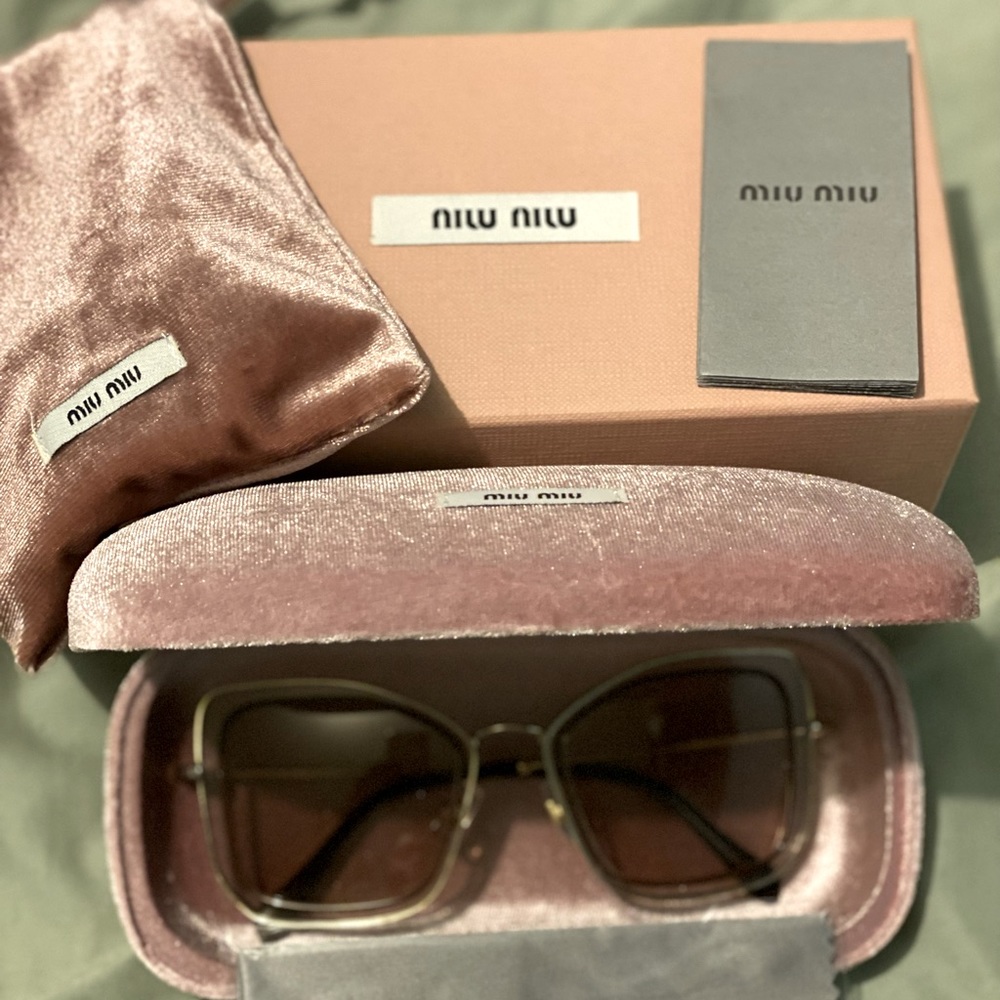 MIU MIU MU 55VS - Sunglasses